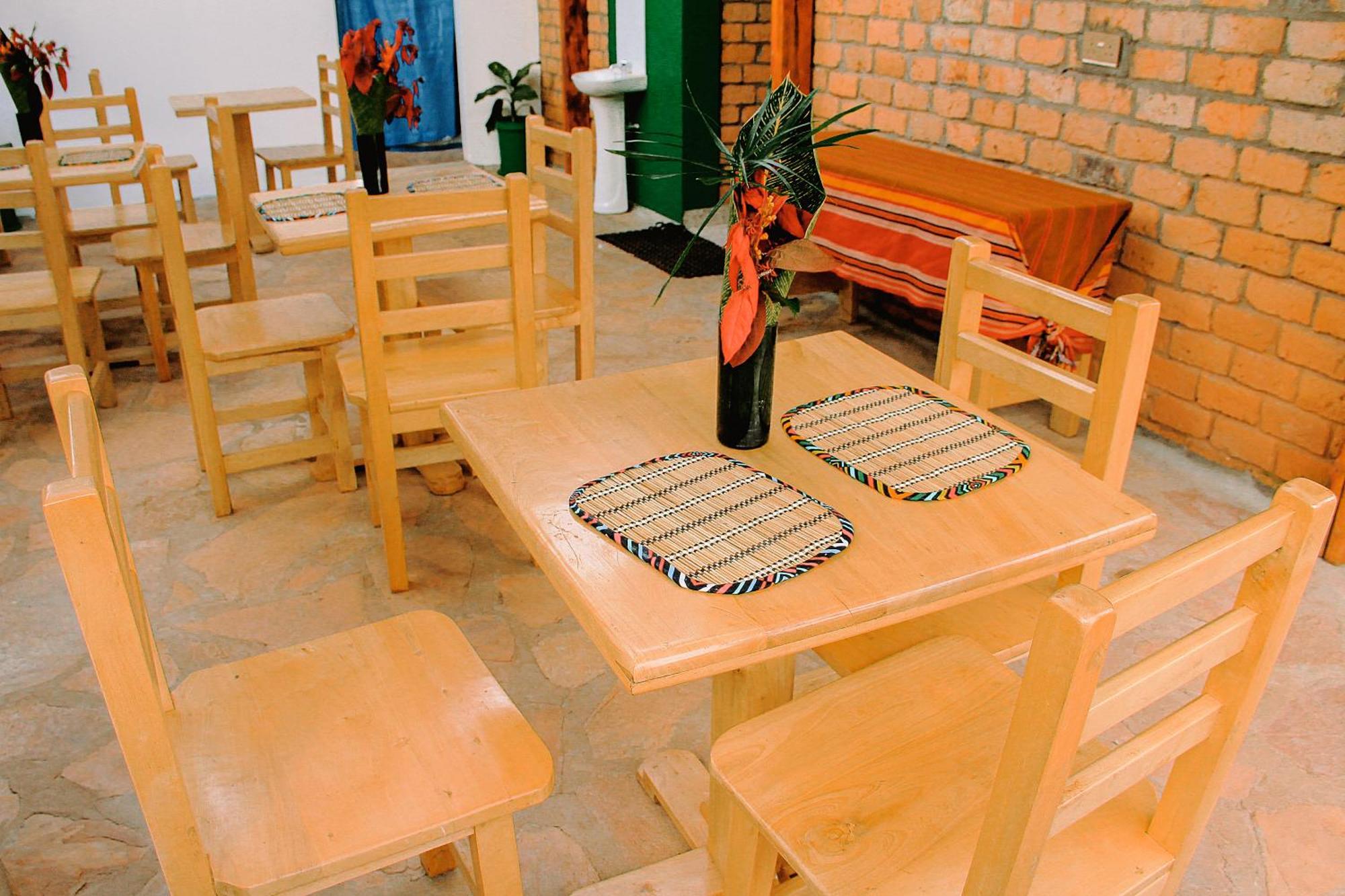 Iziba Lodge - Hoima Buitenkant foto